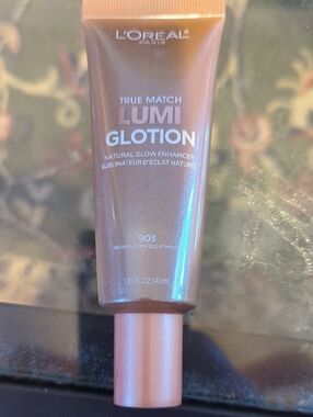 L'Oreal Lumi Glotion Highlighter - Shimmery Rose Gold Glow
